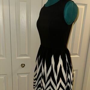 Xhilaration Black And White Sleeveless Dress Size small.